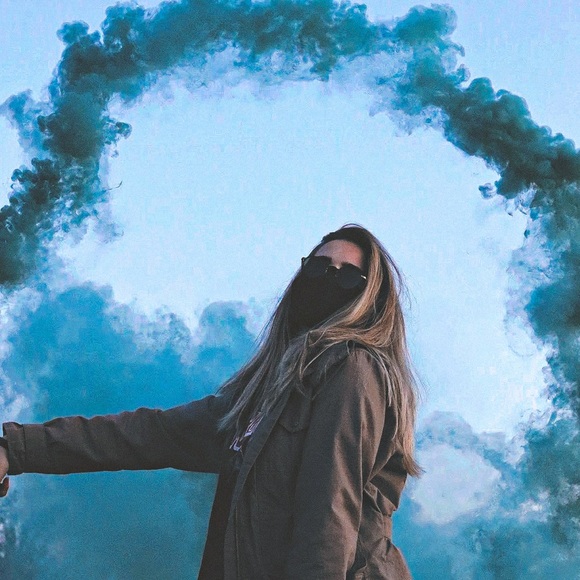 Meet your posher - Picture 3 of 10